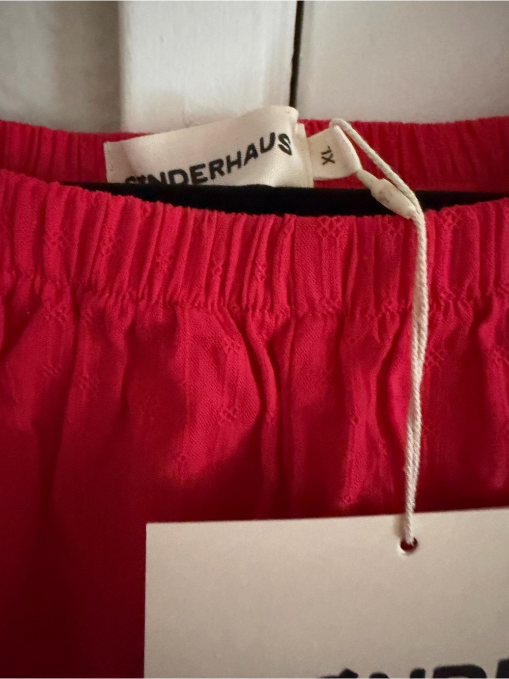SONDERHAUS ROMEO SHORTS IN CHERRY RED EYELET - Picture 4 of 7